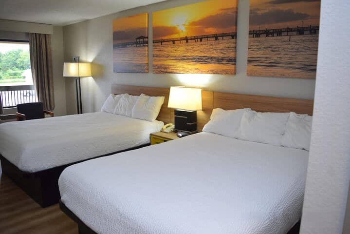 Room 8 of 23