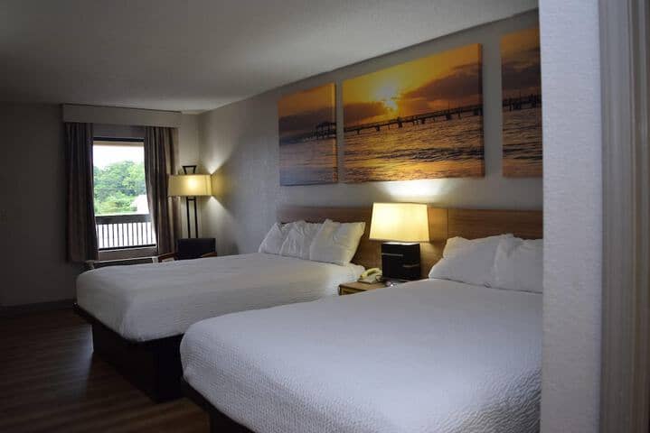 Room 9 of 23
