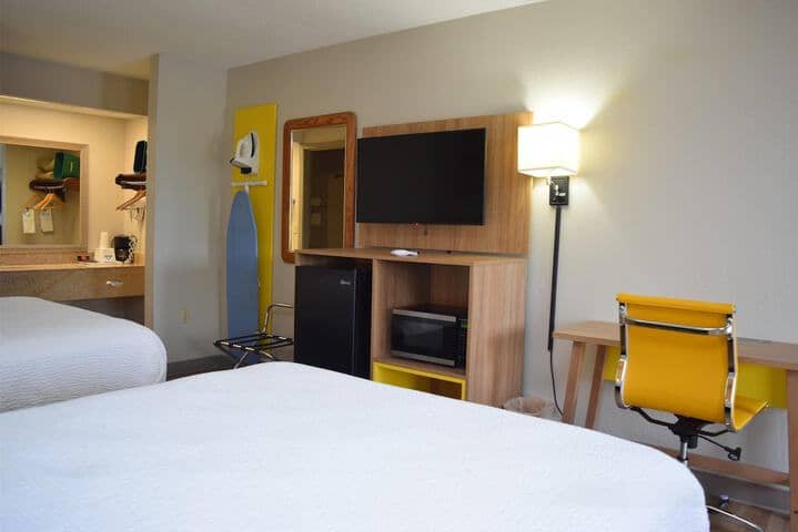 Room 5 of 23