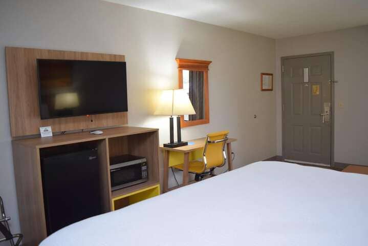 Room 11 of 23