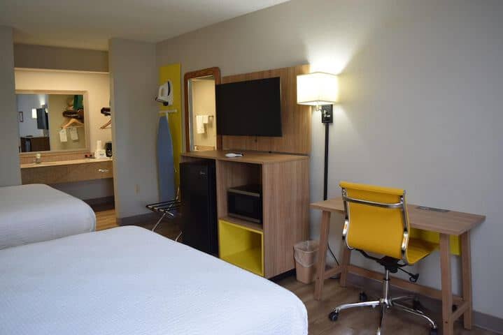 Room 10 of 23
